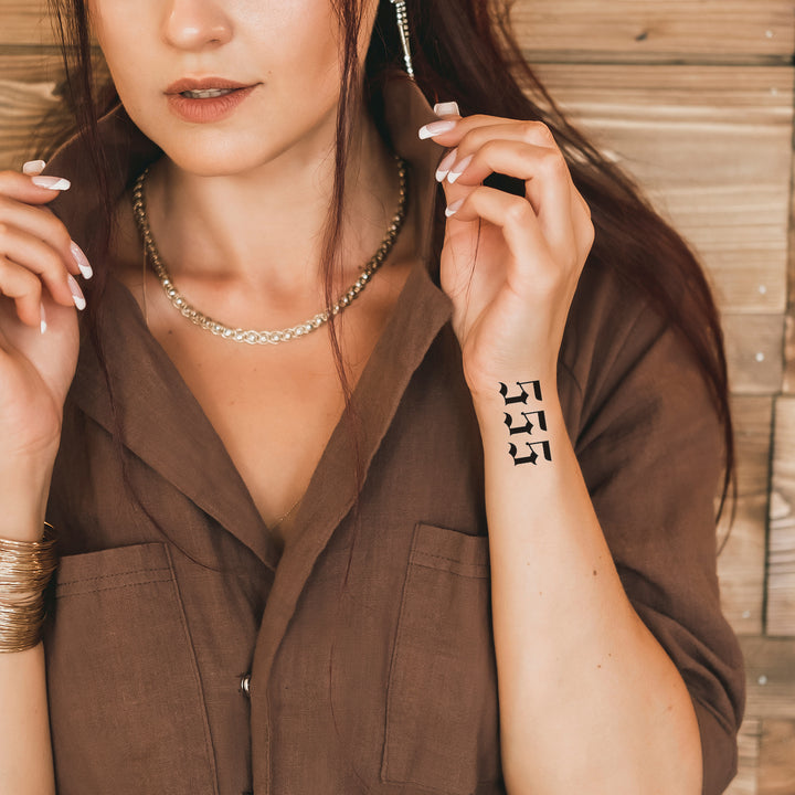 555 Temporäres Tattoo