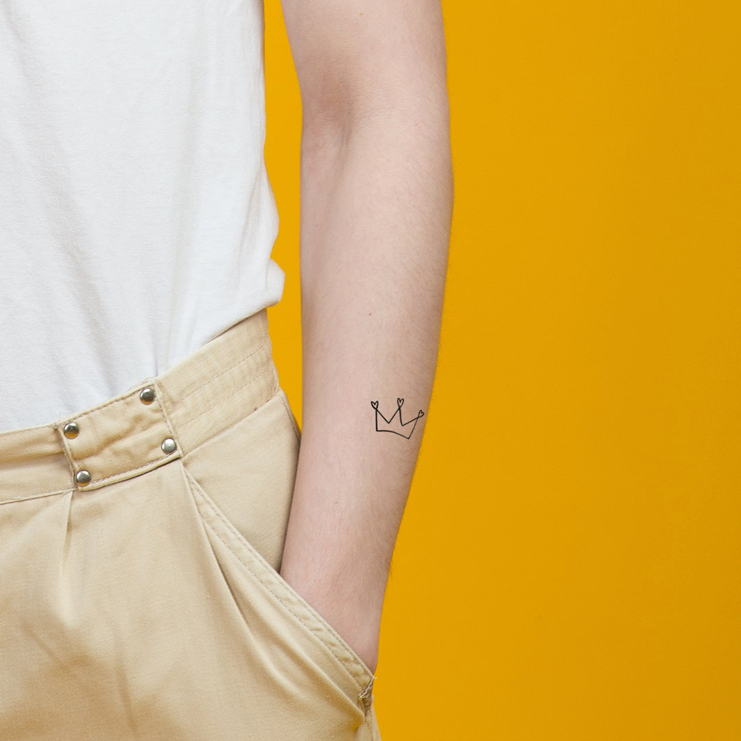 Kleine süße Krone Temporäres Tattoo