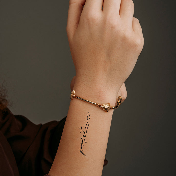 Positive Schriftzug Temporäres Tattoo