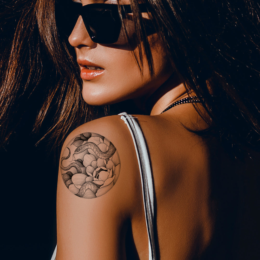 Schlange & Pfingstrosen im Kreis Temporäres Tattoo